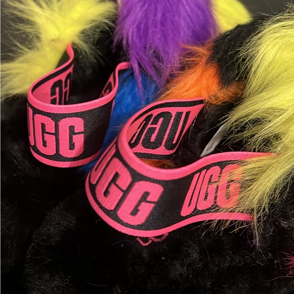 Ugg Slippers - Picture 5 of 6